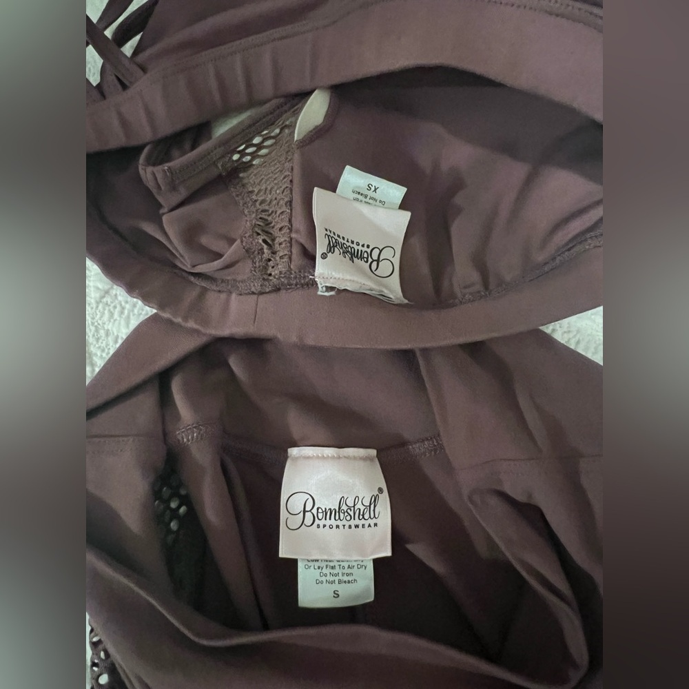 Bombshell Sportswear Mauve Mohawk Leggings and Sports Bra Set - Picture 4 of 4